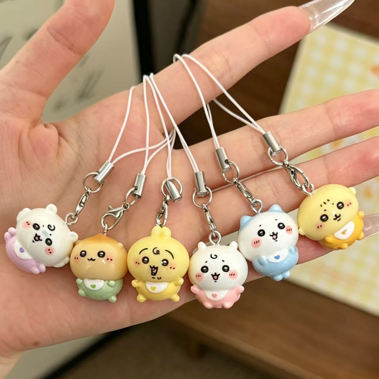 かわいい小さな樹脂製ペンダント、キュートなベビー服のうさぎハ - Phone Accessories Charms のレビューと価格