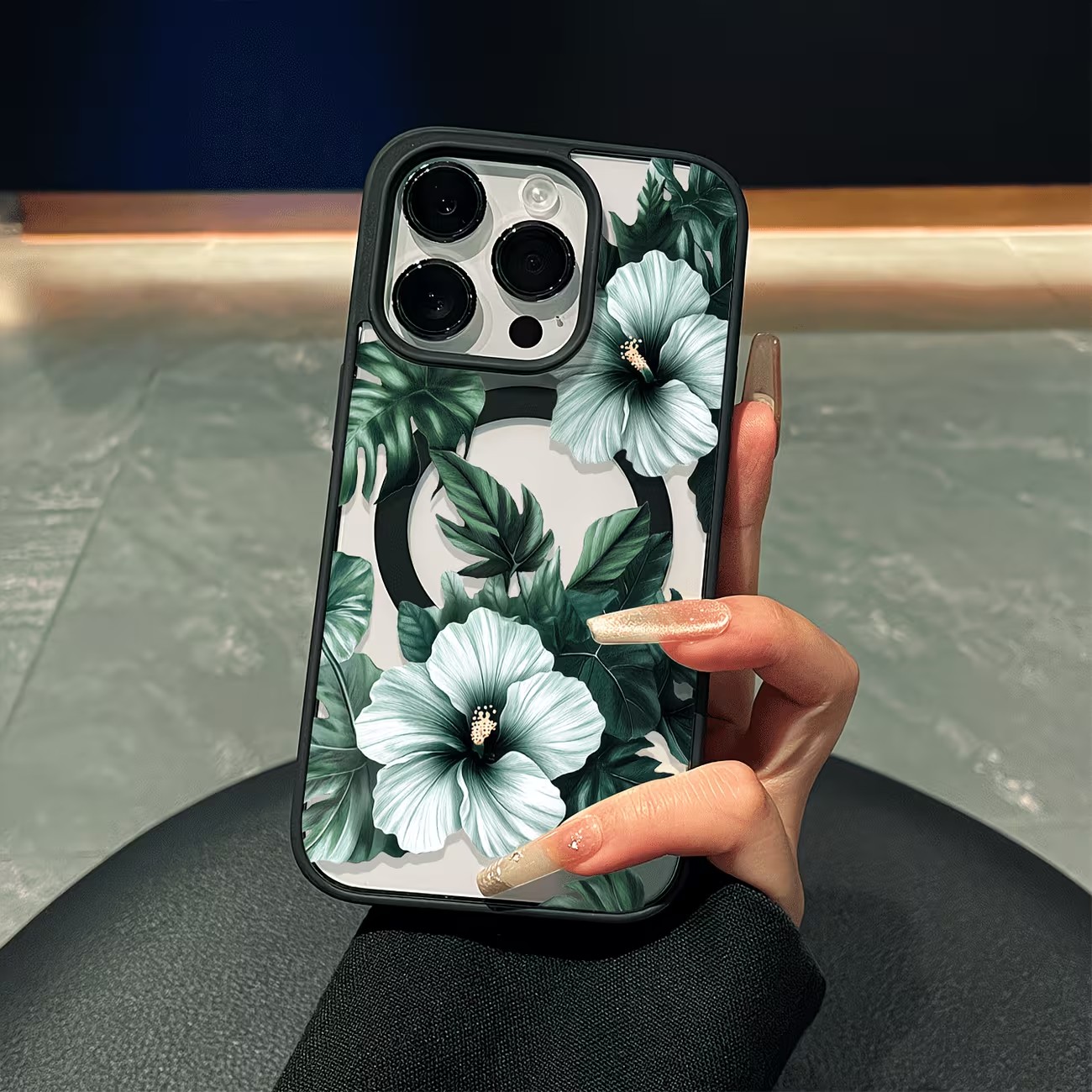 グリーンフローラルプリントのiPhoneケース iPhone - Xo Phone Accessories のレビューと価格