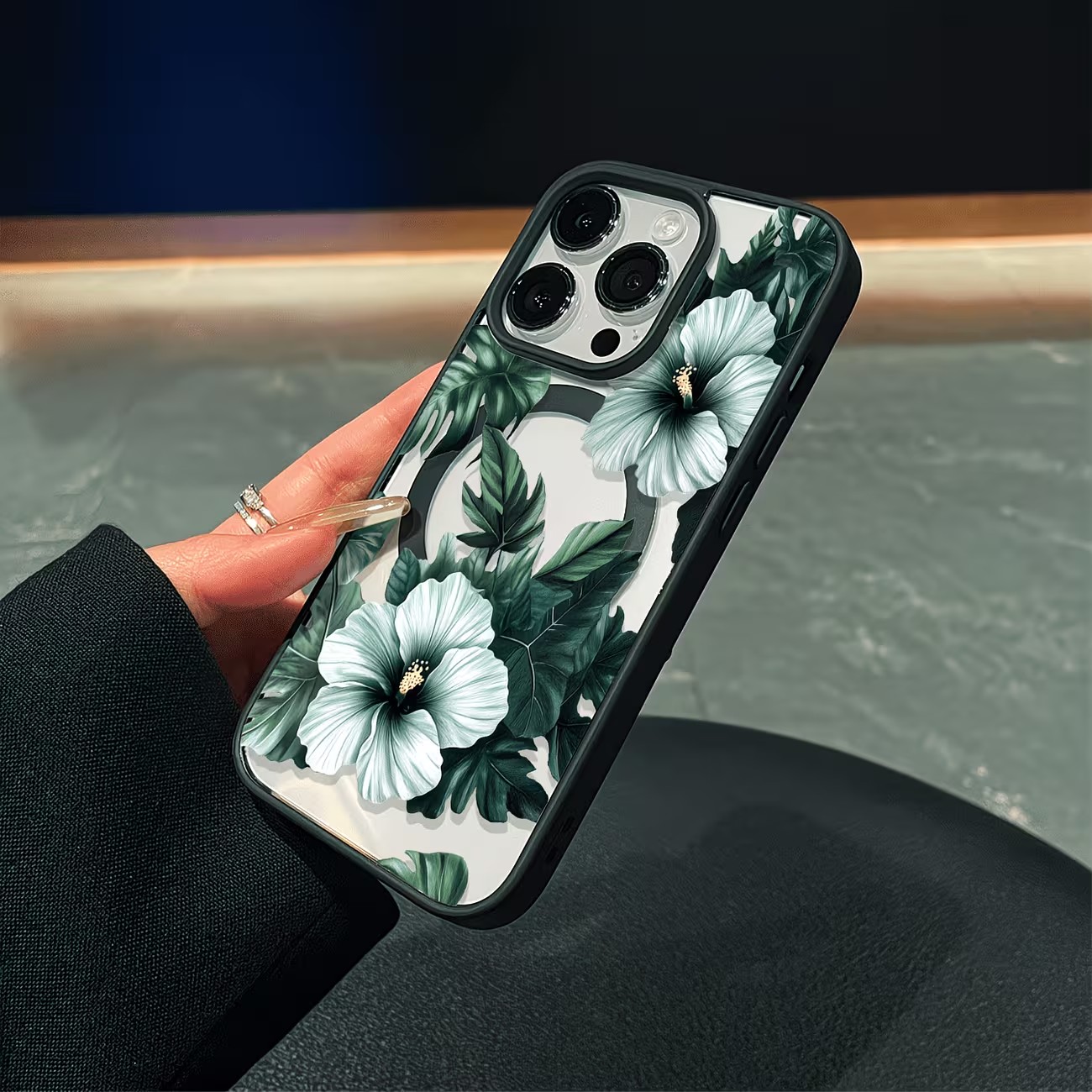 グリーンフローラルプリントのiPhoneケース iPhone - Xo Phone Accessories のレビューと価格